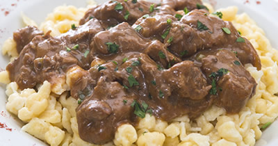 Chuni - Familia Scietti - Últimas Novedades- Spetels con salsa Goulash